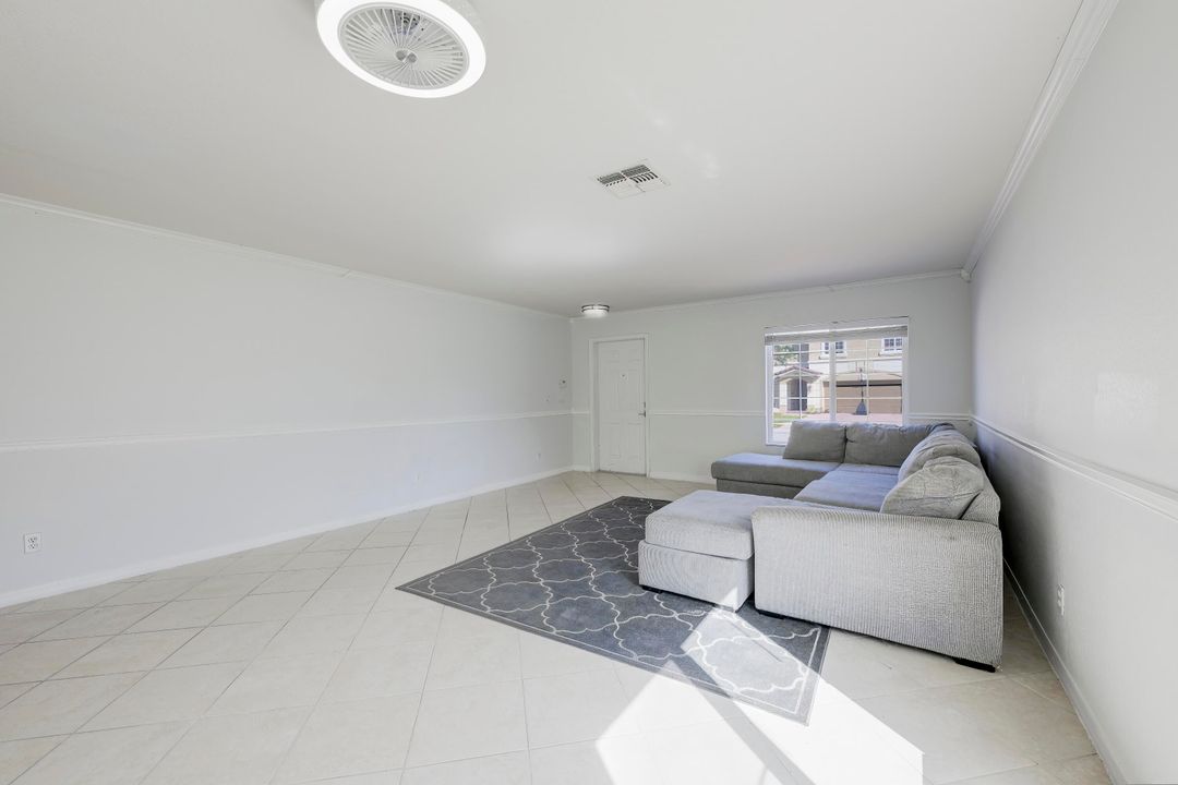 For Sale: $475,000 (4 beds, 2 baths, 3183 Square Feet)