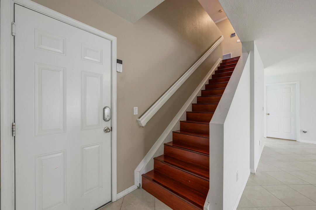 For Sale: $475,000 (4 beds, 2 baths, 3183 Square Feet)