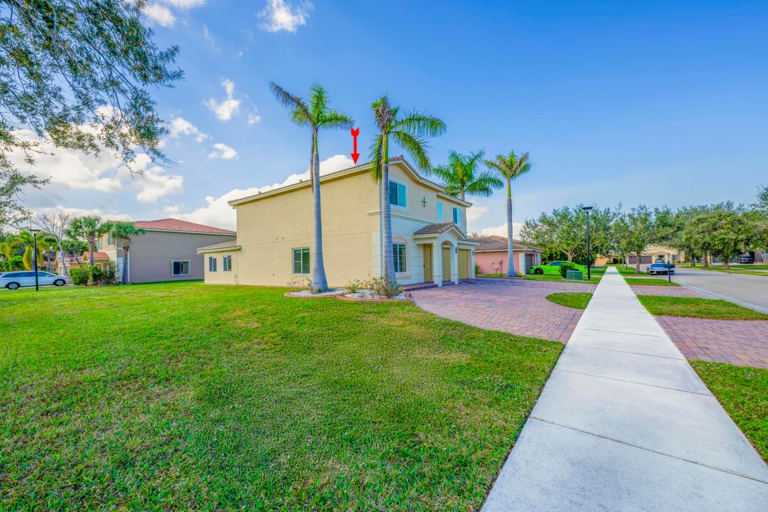 For Sale: $475,000 (4 beds, 2 baths, 3183 Square Feet)