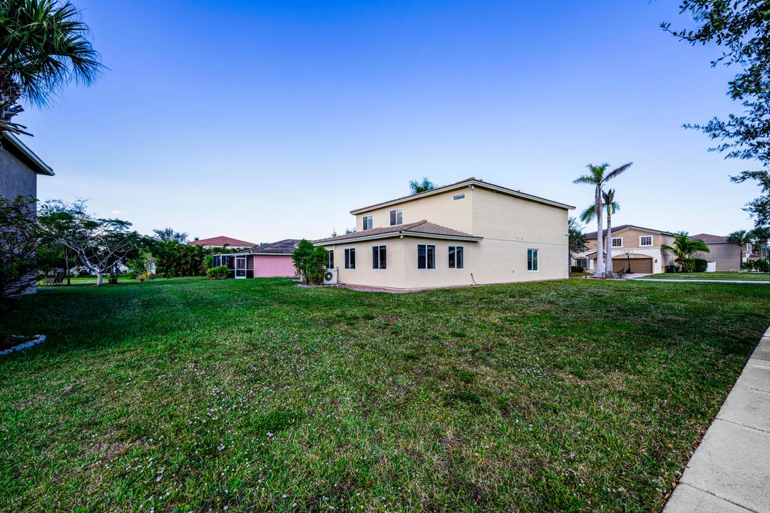 For Sale: $475,000 (4 beds, 2 baths, 3183 Square Feet)