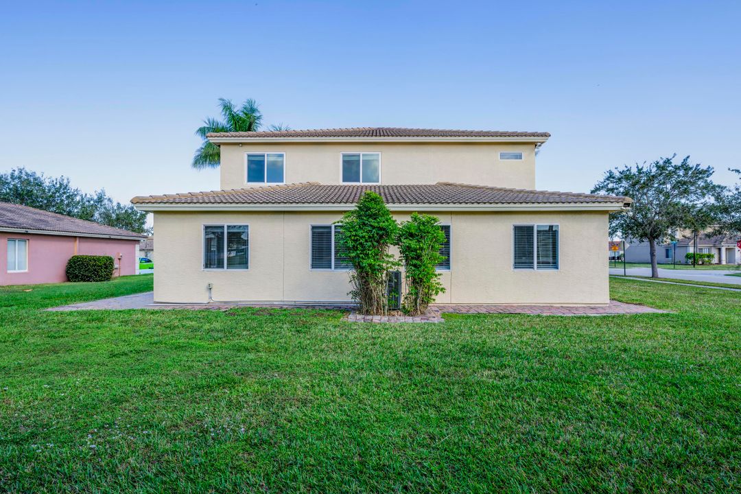 For Sale: $475,000 (4 beds, 2 baths, 3183 Square Feet)