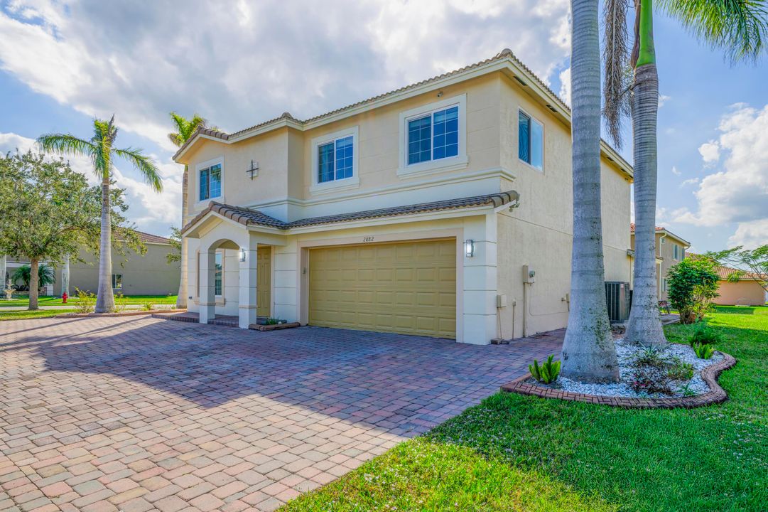 For Sale: $475,000 (4 beds, 2 baths, 3183 Square Feet)