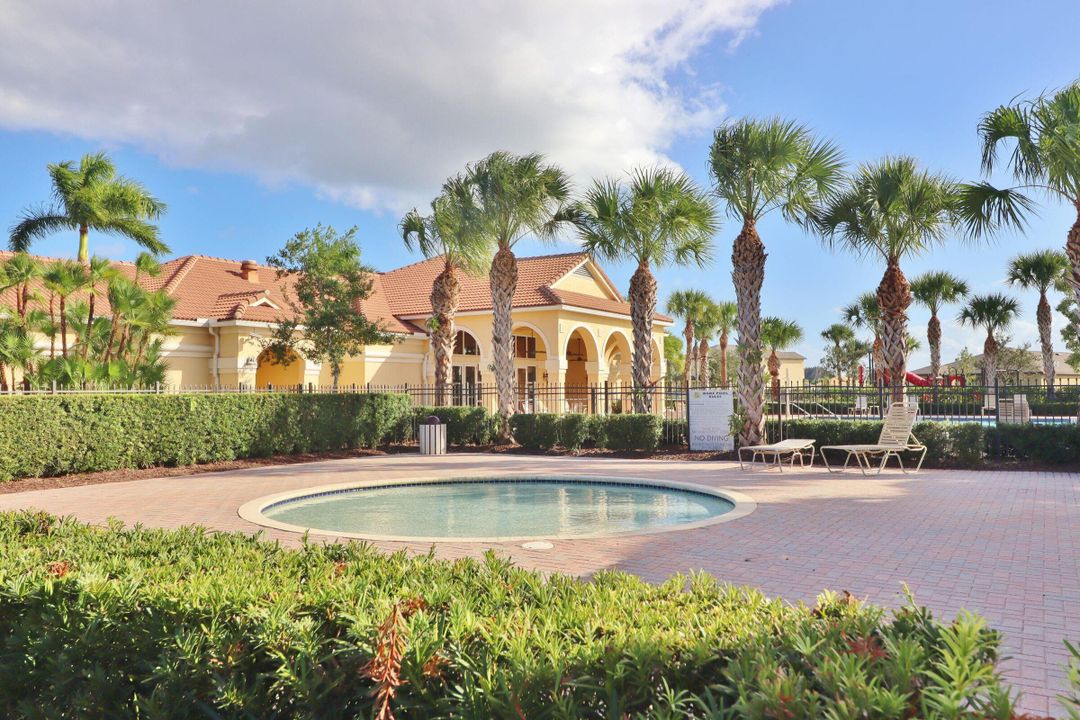 待售: $400,000 (6 贝兹, 3 浴室, 2586 平方英尺)