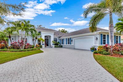 Activo con contrato: $849,000 (4 camas, 3 baños, 3430 Pies cuadrados)