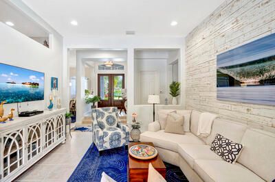 Activo con contrato: $849,000 (4 camas, 3 baños, 3430 Pies cuadrados)