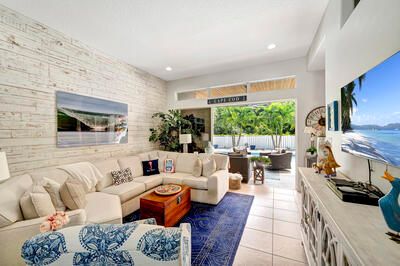 Activo con contrato: $849,000 (4 camas, 3 baños, 3430 Pies cuadrados)