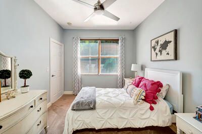 Activo con contrato: $849,000 (4 camas, 3 baños, 3430 Pies cuadrados)