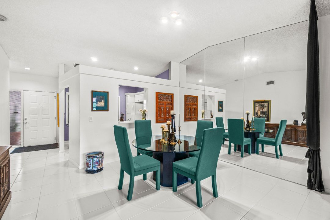 For Sale: $379,000 (2 beds, 2 baths, 1310 Square Feet)