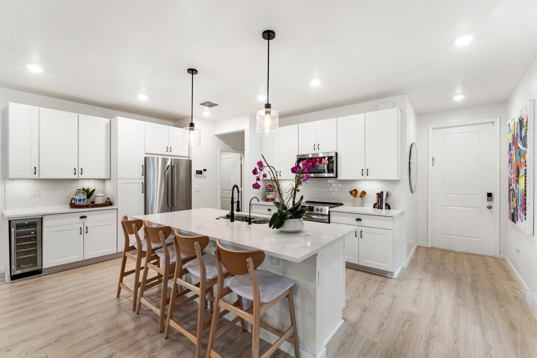 For Sale: $574,000 (3 beds, 2 baths, 1758 Square Feet)