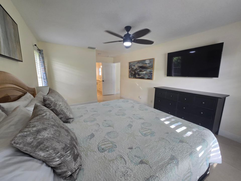 For Sale: $600,000 (3 beds, 2 baths, 1643 Square Feet)