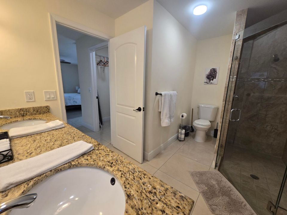 For Sale: $600,000 (3 beds, 2 baths, 1643 Square Feet)