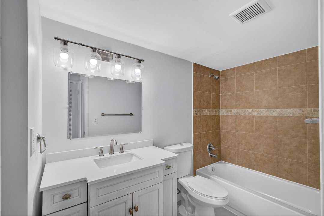 На продажу: $289,000 (1 спален, 1 ванн, 720 Квадратных фут)