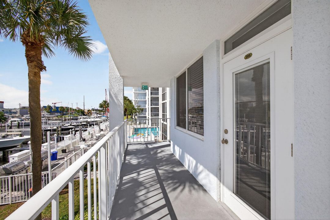 На продажу: $289,000 (1 спален, 1 ванн, 720 Квадратных фут)