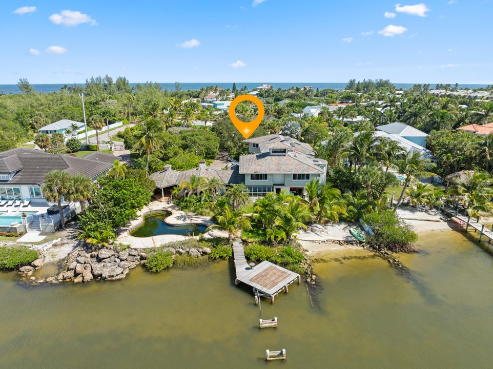 Activo con contrato: $1,890,000 (8 camas, 5 baños, 5943 Pies cuadrados)