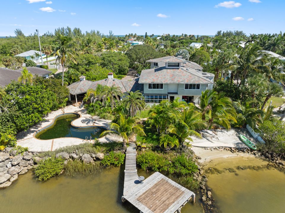 Activo con contrato: $1,890,000 (8 camas, 5 baños, 5943 Pies cuadrados)