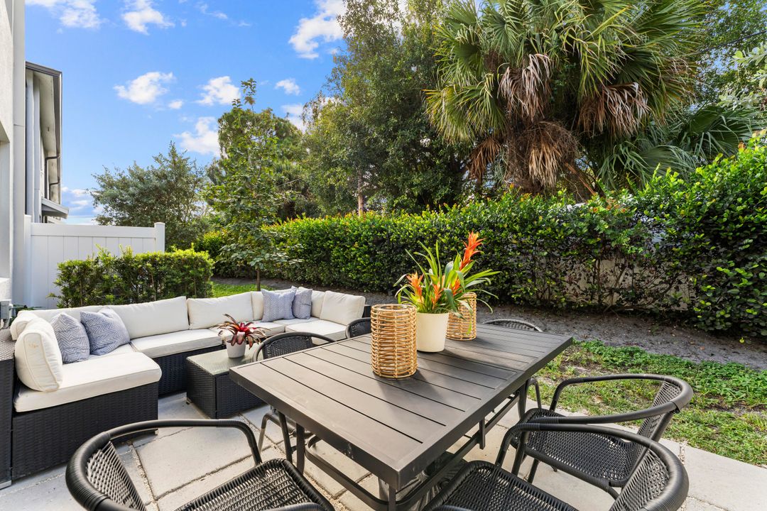 For Sale: $574,000 (3 beds, 2 baths, 1758 Square Feet)