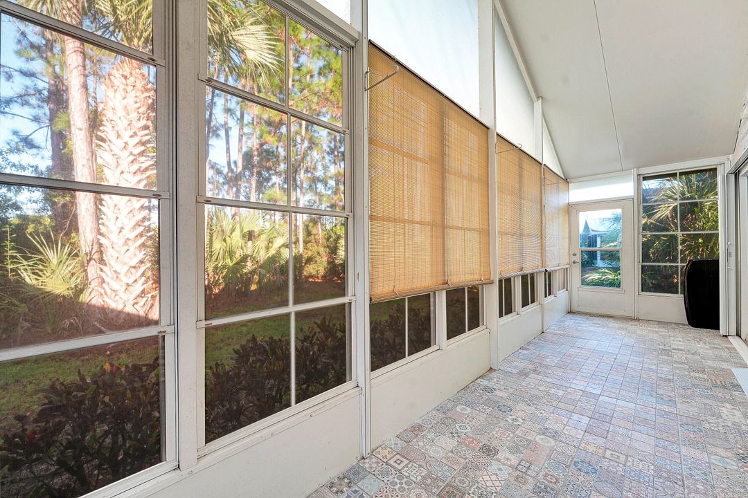 待售: $228,000 (2 贝兹, 2 浴室, 1217 平方英尺)