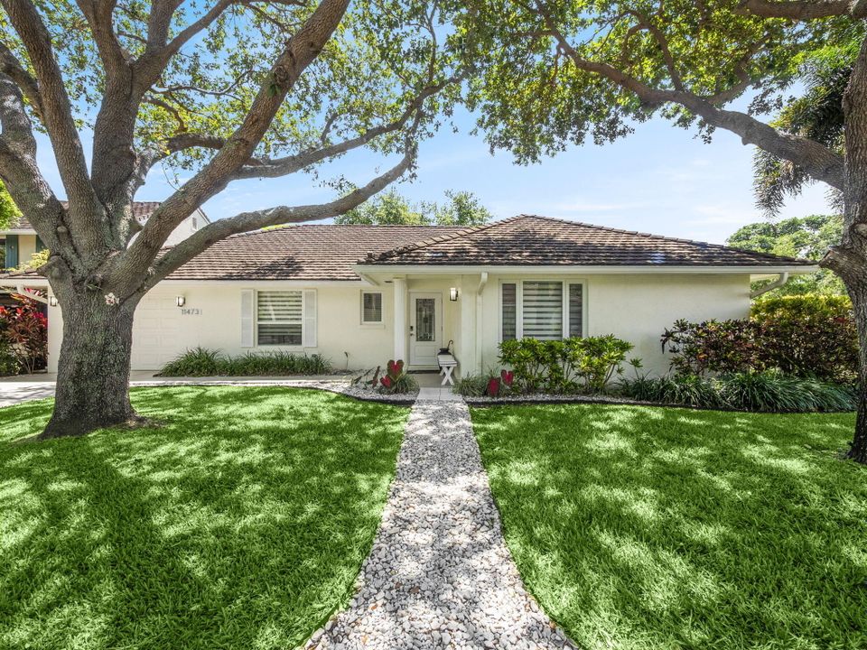 Active With Contract: $765,000 (2 beds, 2 baths, 1841 Square Feet)