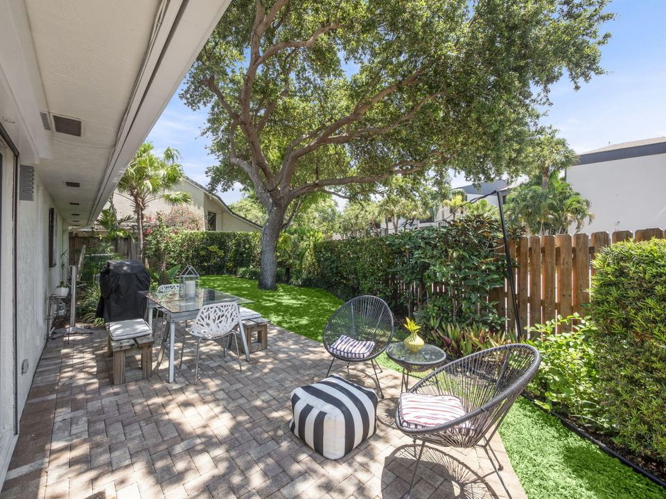 Active With Contract: $765,000 (2 beds, 2 baths, 1841 Square Feet)