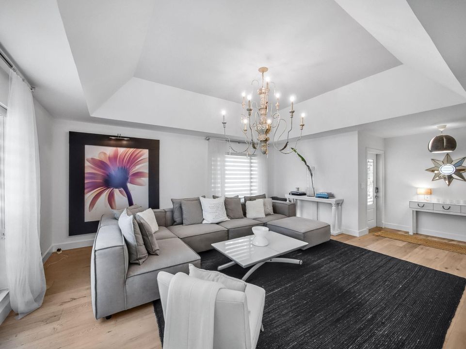 Active With Contract: $765,000 (2 beds, 2 baths, 1841 Square Feet)