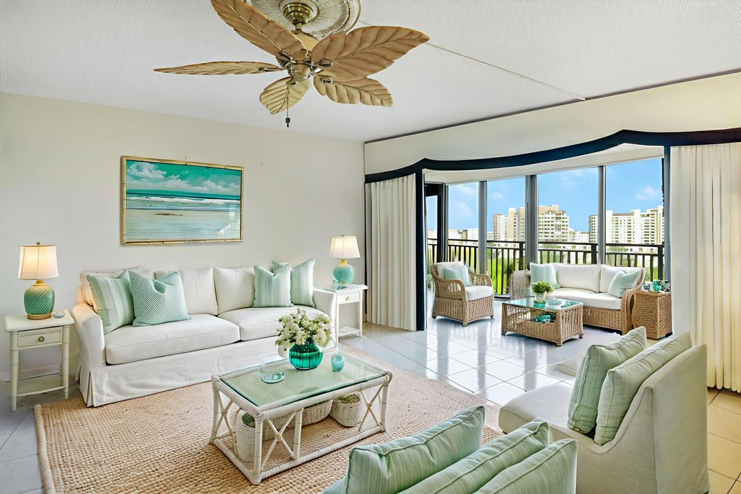 For Sale: $550,000 (1 beds, 1 baths, 987 Square Feet)