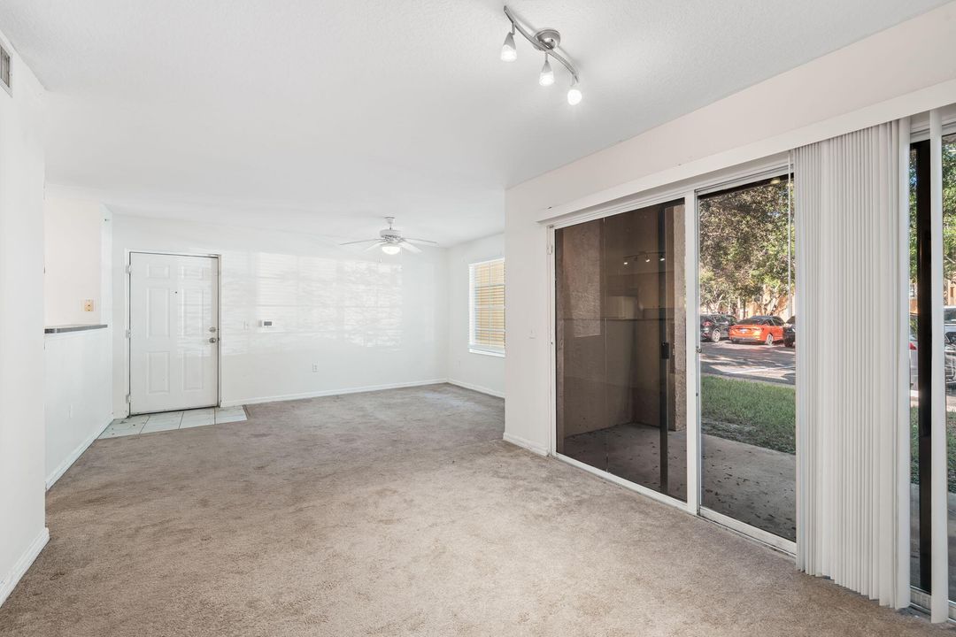 For Sale: $170,000 (1 beds, 1 baths, 760 Square Feet)