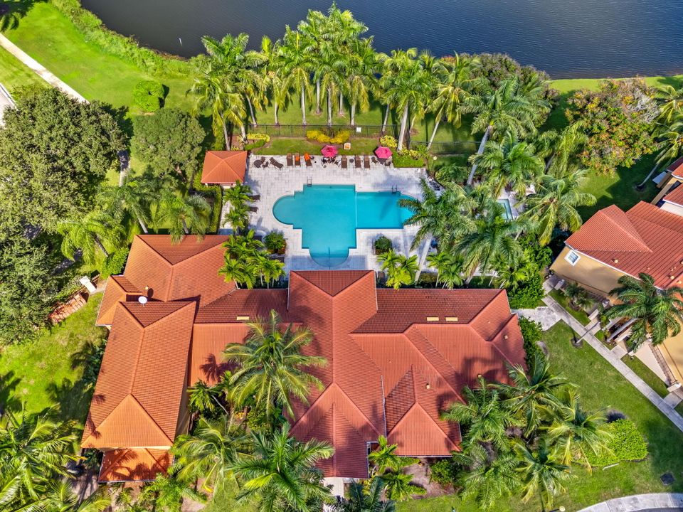 For Sale: $170,000 (1 beds, 1 baths, 760 Square Feet)