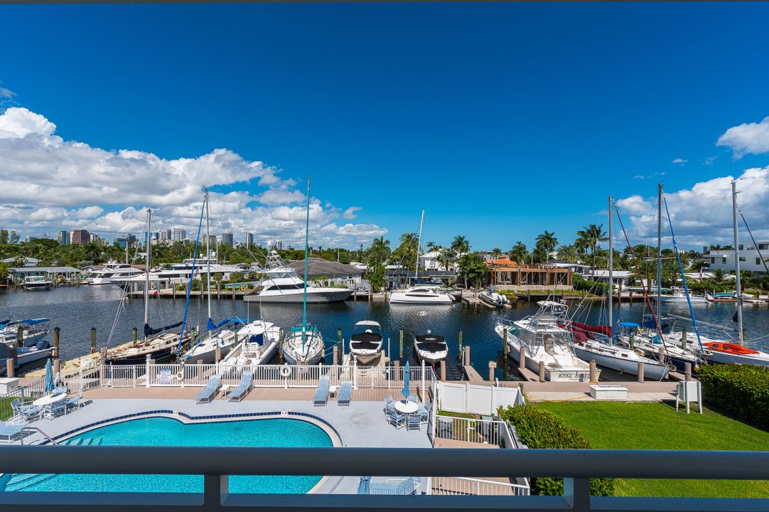 Под контрактом: $220,000 (1 спален, 1 ванн, 570 Квадратных фут)