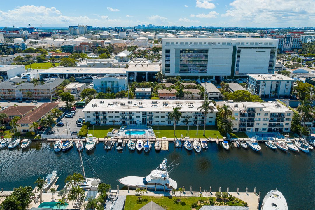 Под контрактом: $220,000 (1 спален, 1 ванн, 570 Квадратных фут)