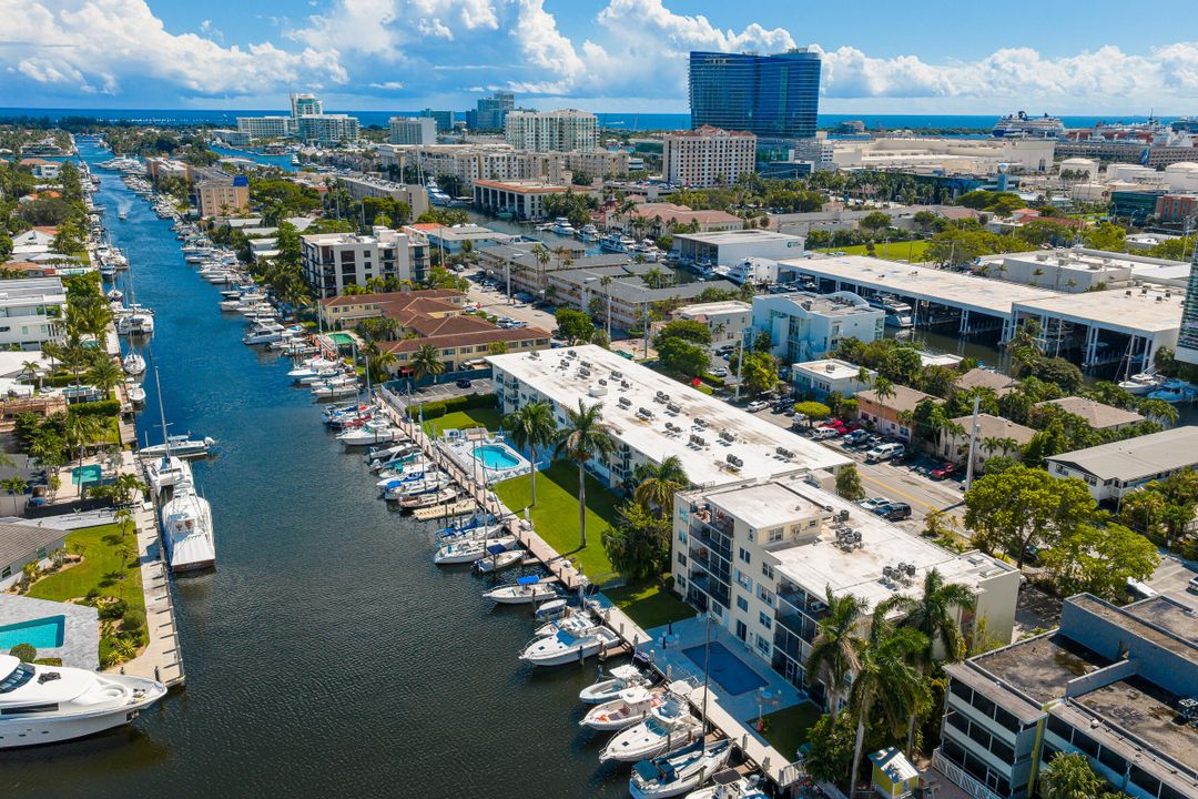 Под контрактом: $220,000 (1 спален, 1 ванн, 570 Квадратных фут)