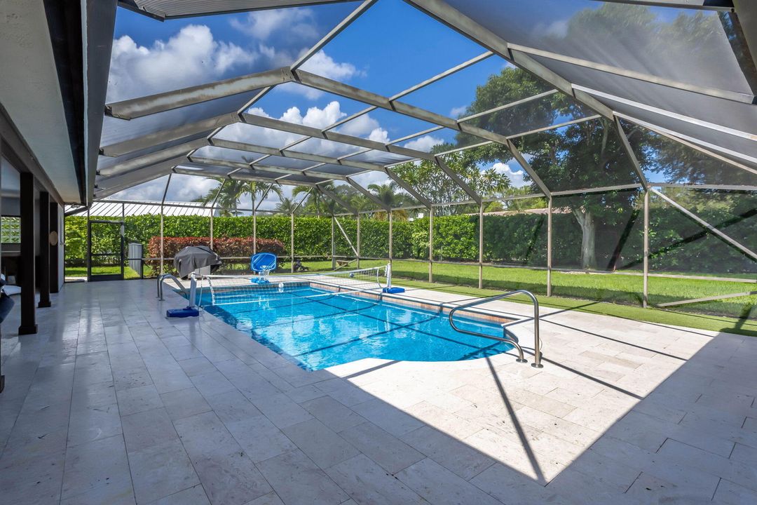 出租: $11,000 (4 贝兹, 3 浴室, 3837 平方英尺)