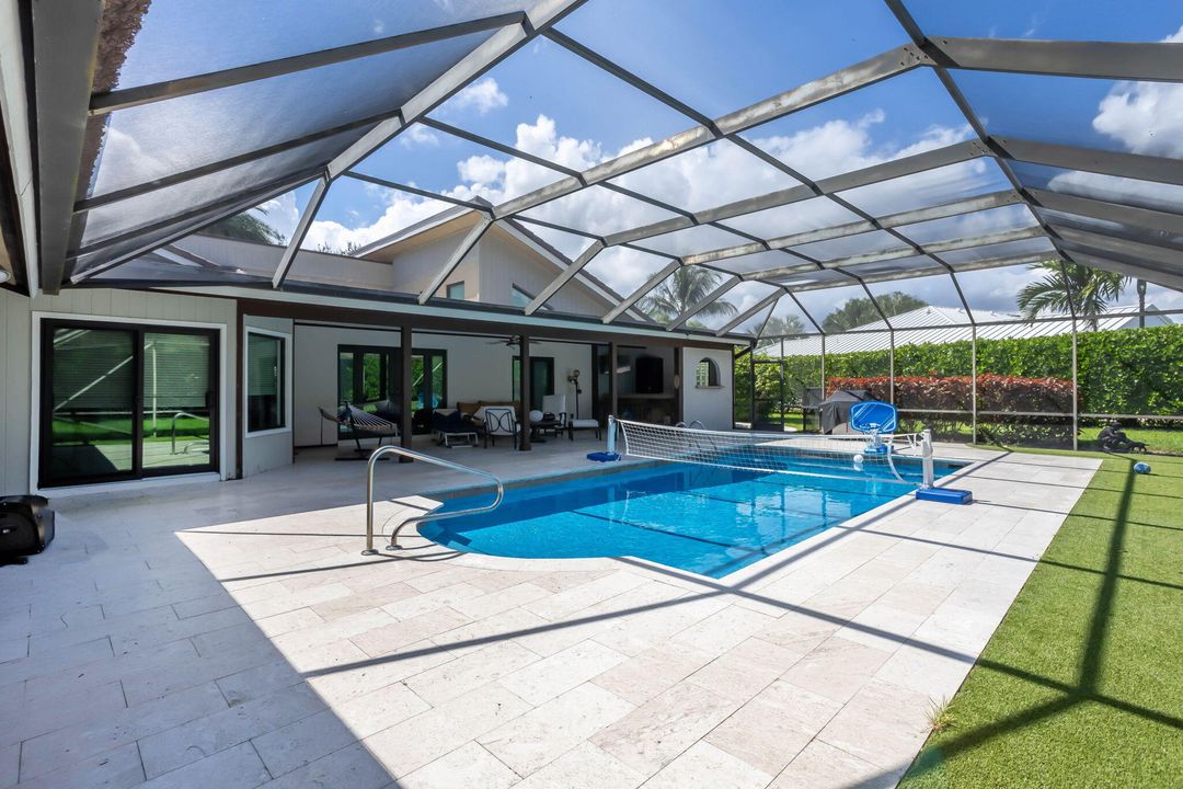 出租: $11,000 (4 贝兹, 3 浴室, 3837 平方英尺)