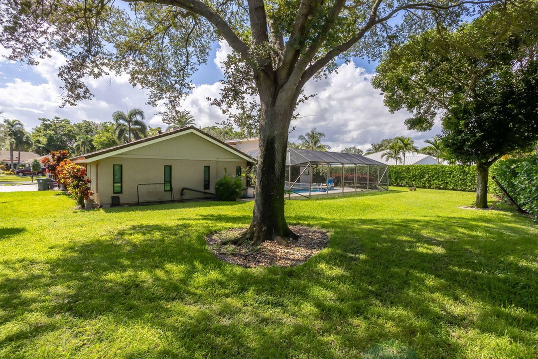 出租: $11,000 (4 贝兹, 3 浴室, 3837 平方英尺)