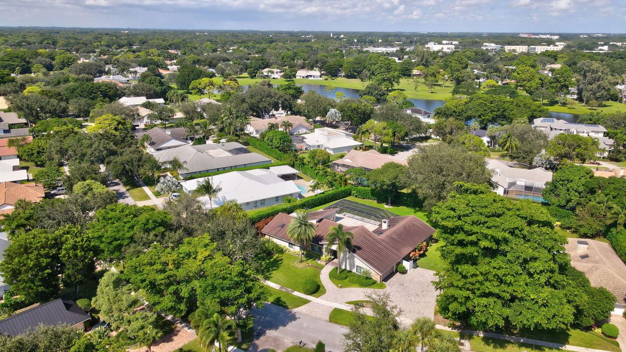 出租: $11,000 (4 贝兹, 3 浴室, 3837 平方英尺)