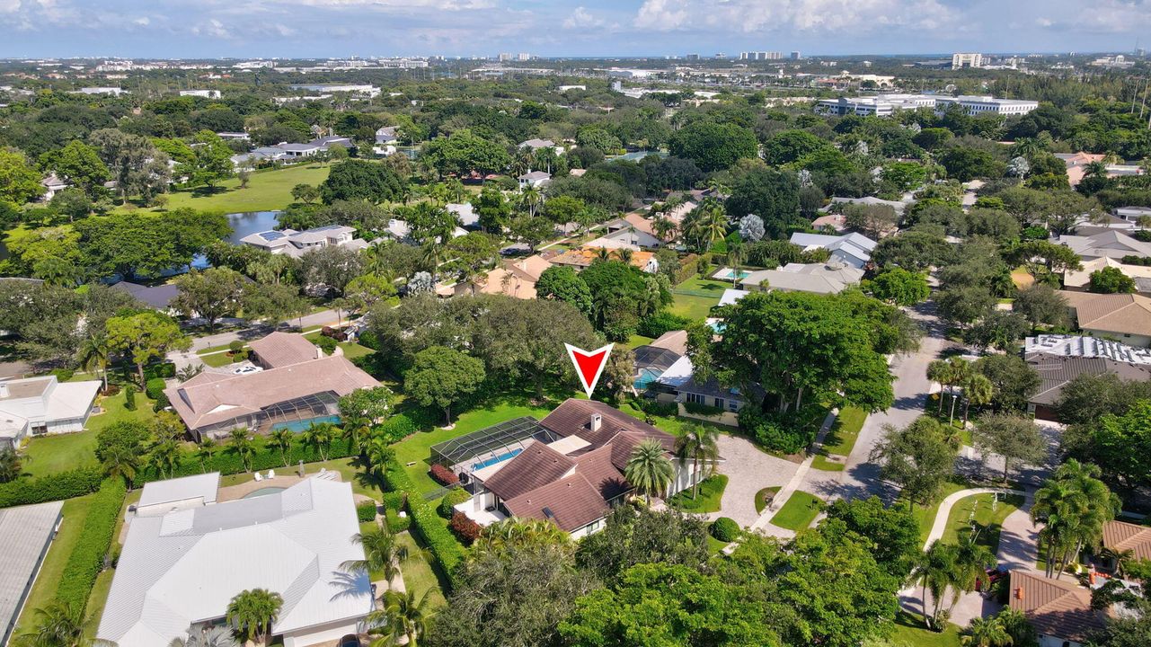 出租: $11,000 (4 贝兹, 3 浴室, 3837 平方英尺)