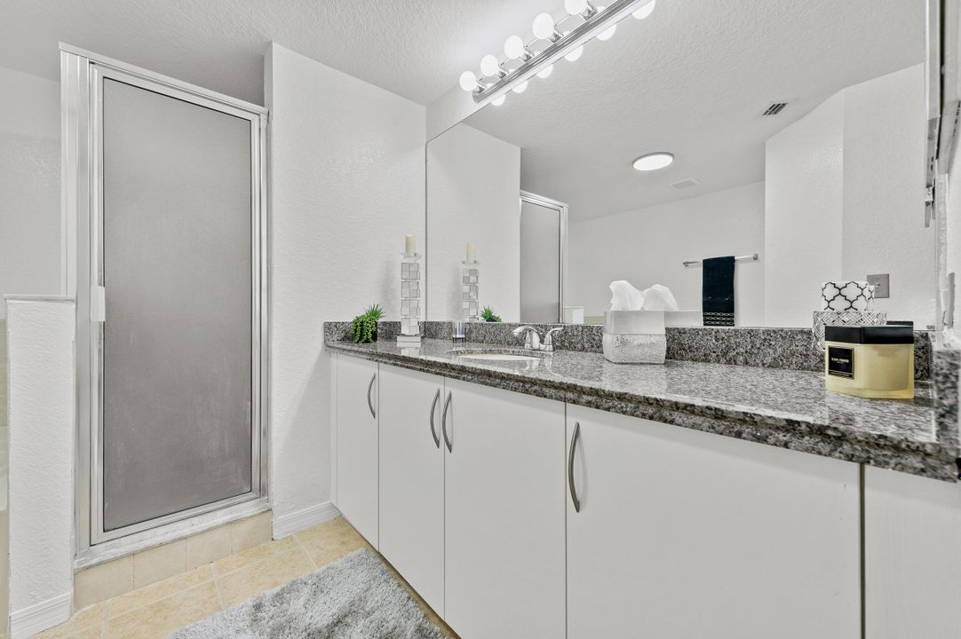 For Rent: $2,000 (2 beds, 2 baths, 1253 Square Feet)