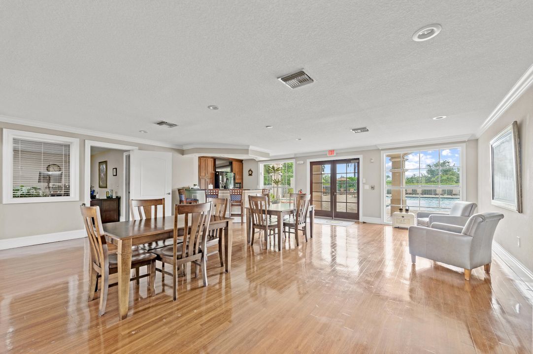 For Rent: $2,000 (2 beds, 2 baths, 1253 Square Feet)