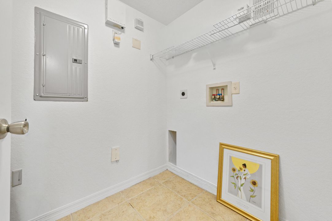 For Rent: $2,000 (2 beds, 2 baths, 1253 Square Feet)