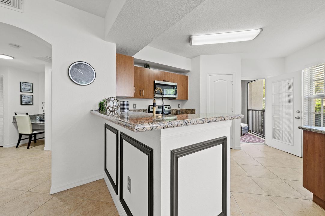 For Rent: $2,000 (2 beds, 2 baths, 1253 Square Feet)