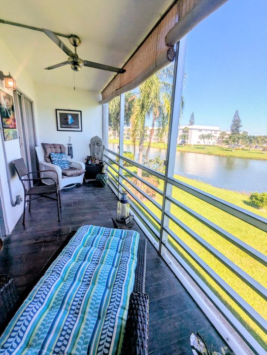 For Sale: $219,900 (2 beds, 2 baths, 1062 Square Feet)