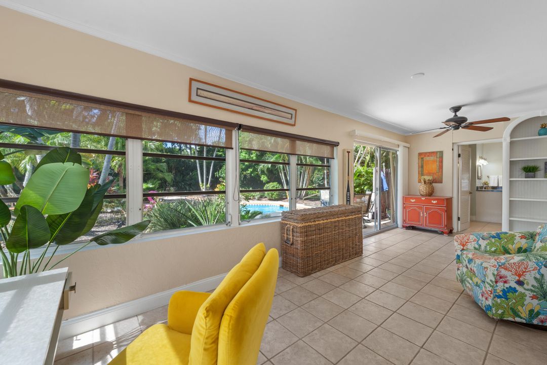 For Sale: $649,900 (2 beds, 2 baths, 1200 Square Feet)