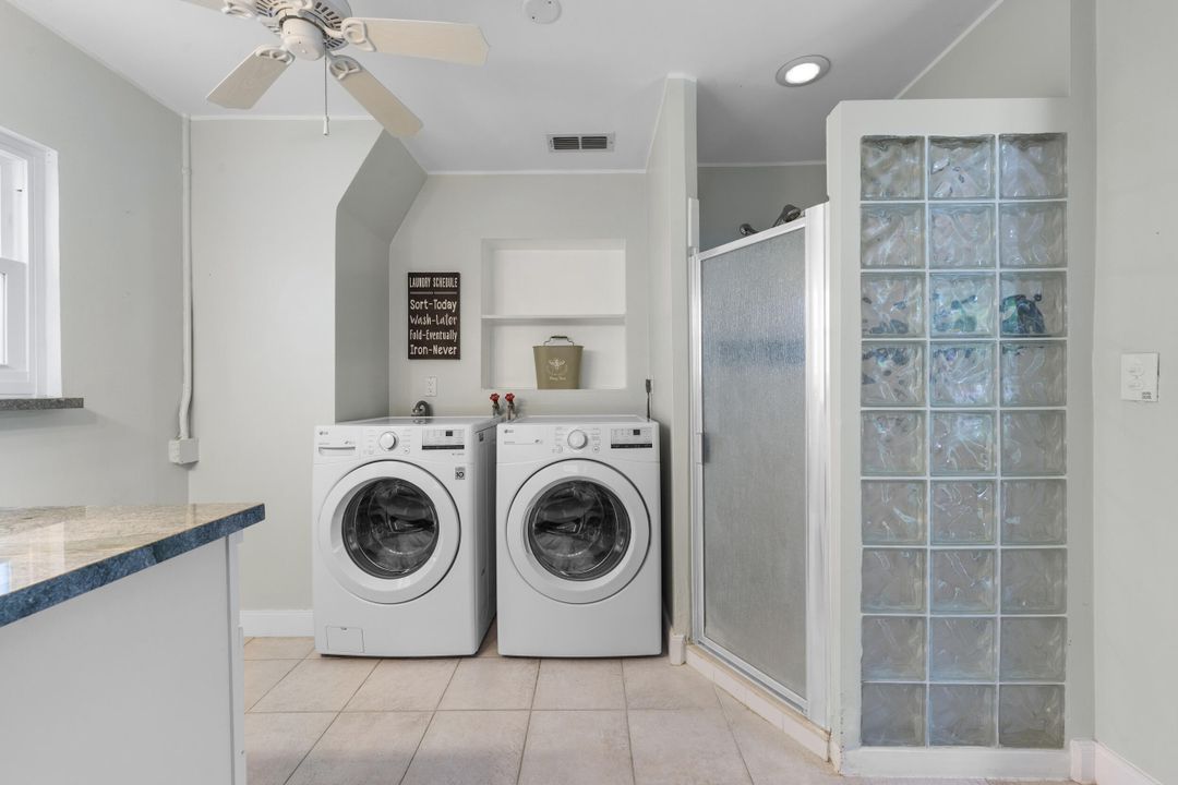 For Sale: $649,900 (2 beds, 2 baths, 1200 Square Feet)