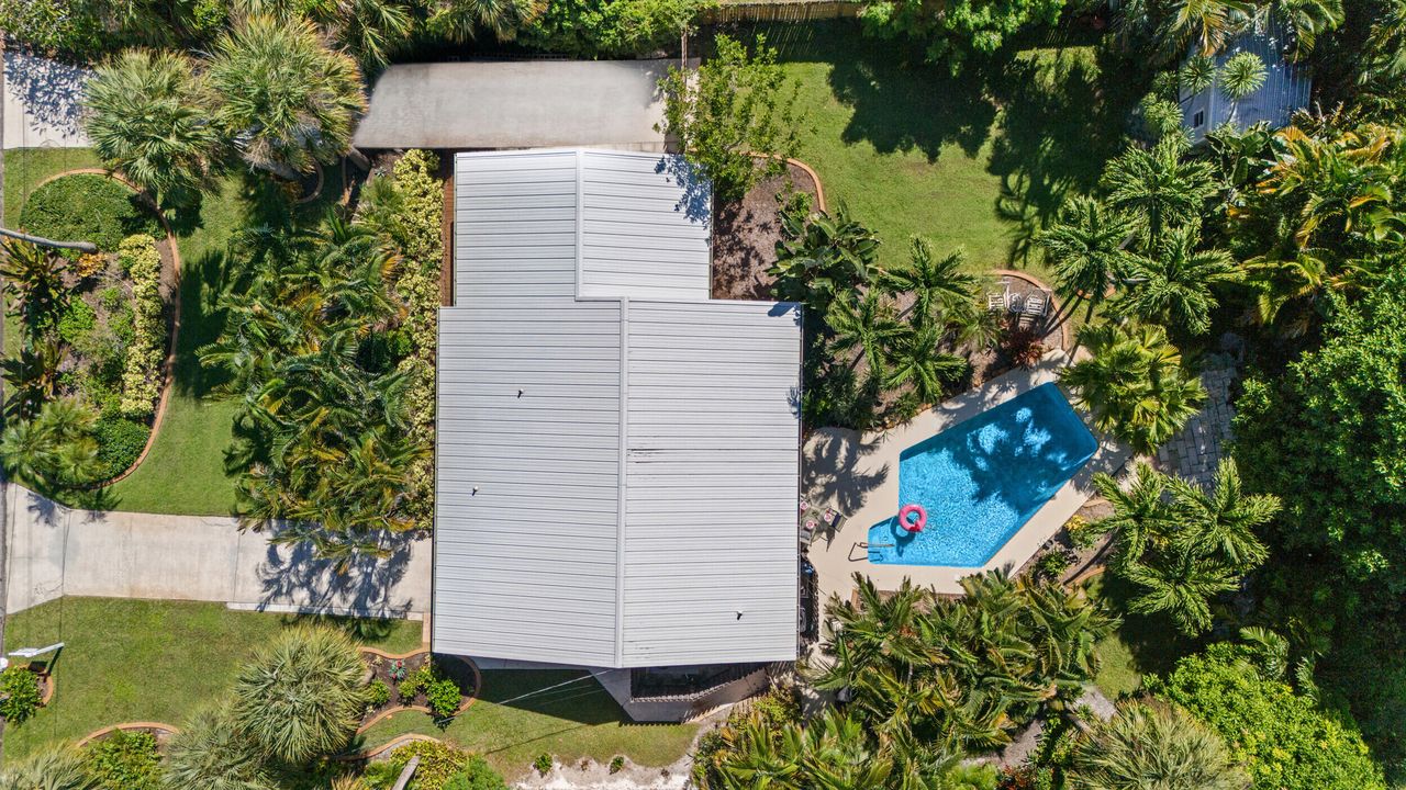 For Sale: $649,900 (2 beds, 2 baths, 1200 Square Feet)