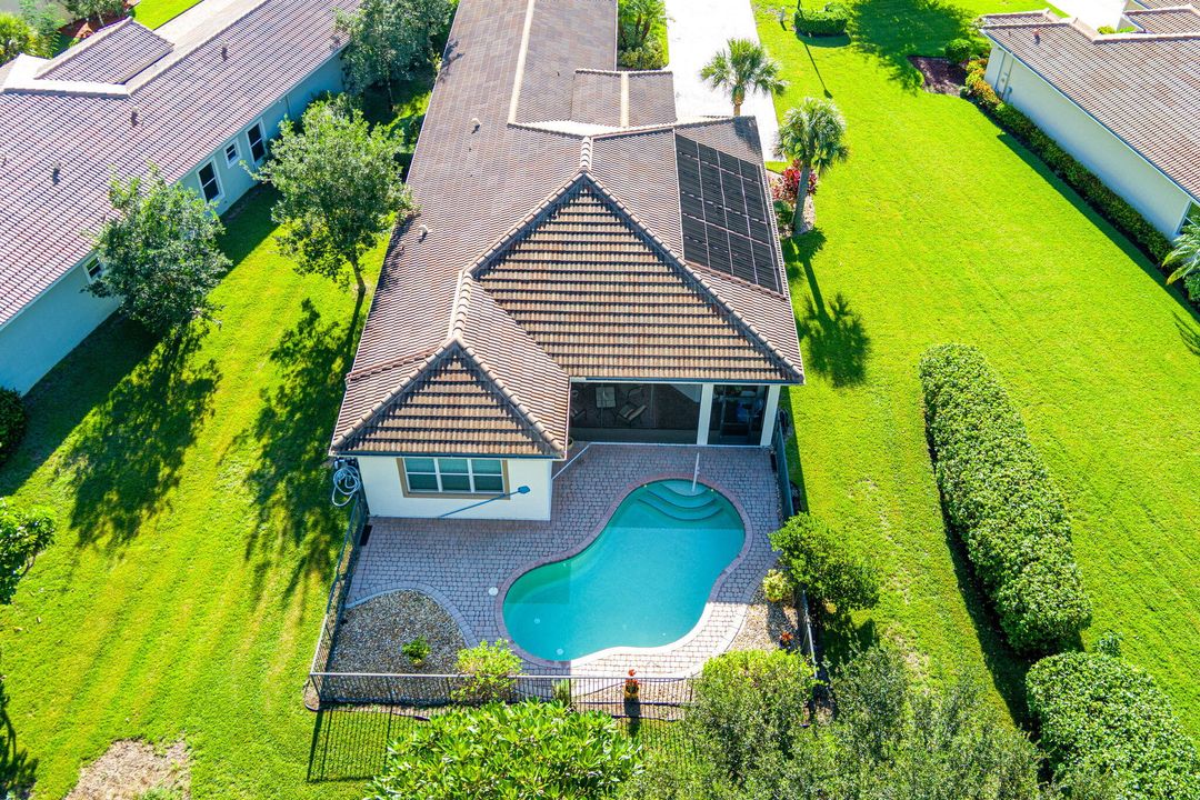 Active With Contract: $679,900 (3 beds, 2 baths, 2039 Square Feet)