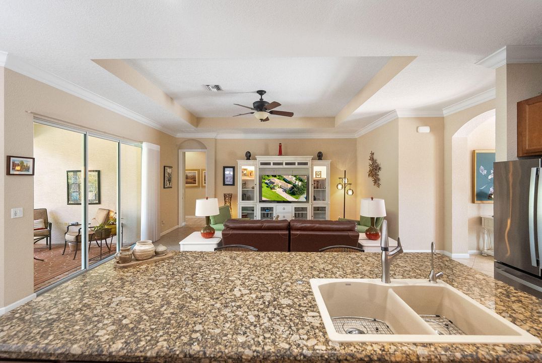 Active With Contract: $679,900 (3 beds, 2 baths, 2039 Square Feet)