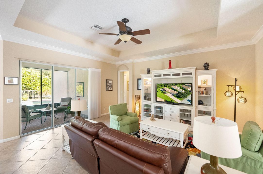 Active With Contract: $679,900 (3 beds, 2 baths, 2039 Square Feet)