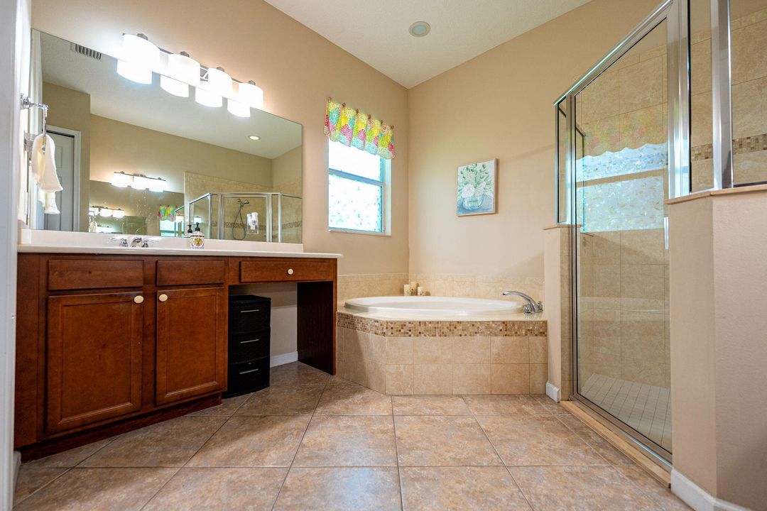 Active With Contract: $679,900 (3 beds, 2 baths, 2039 Square Feet)