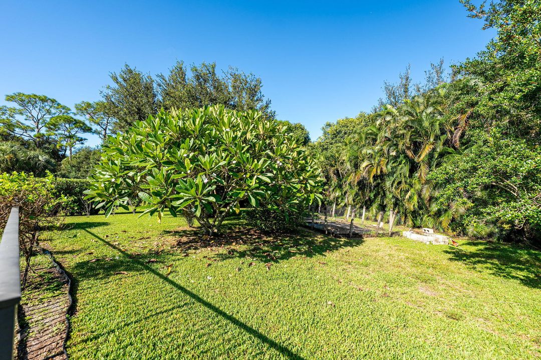 Active With Contract: $679,900 (3 beds, 2 baths, 2039 Square Feet)