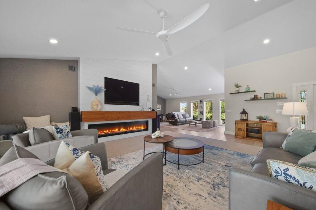 For Sale: $1,195,000 (4 beds, 3 baths, 3564 Square Feet)