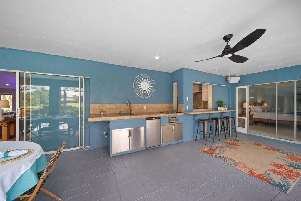 For Sale: $1,195,000 (4 beds, 3 baths, 3564 Square Feet)